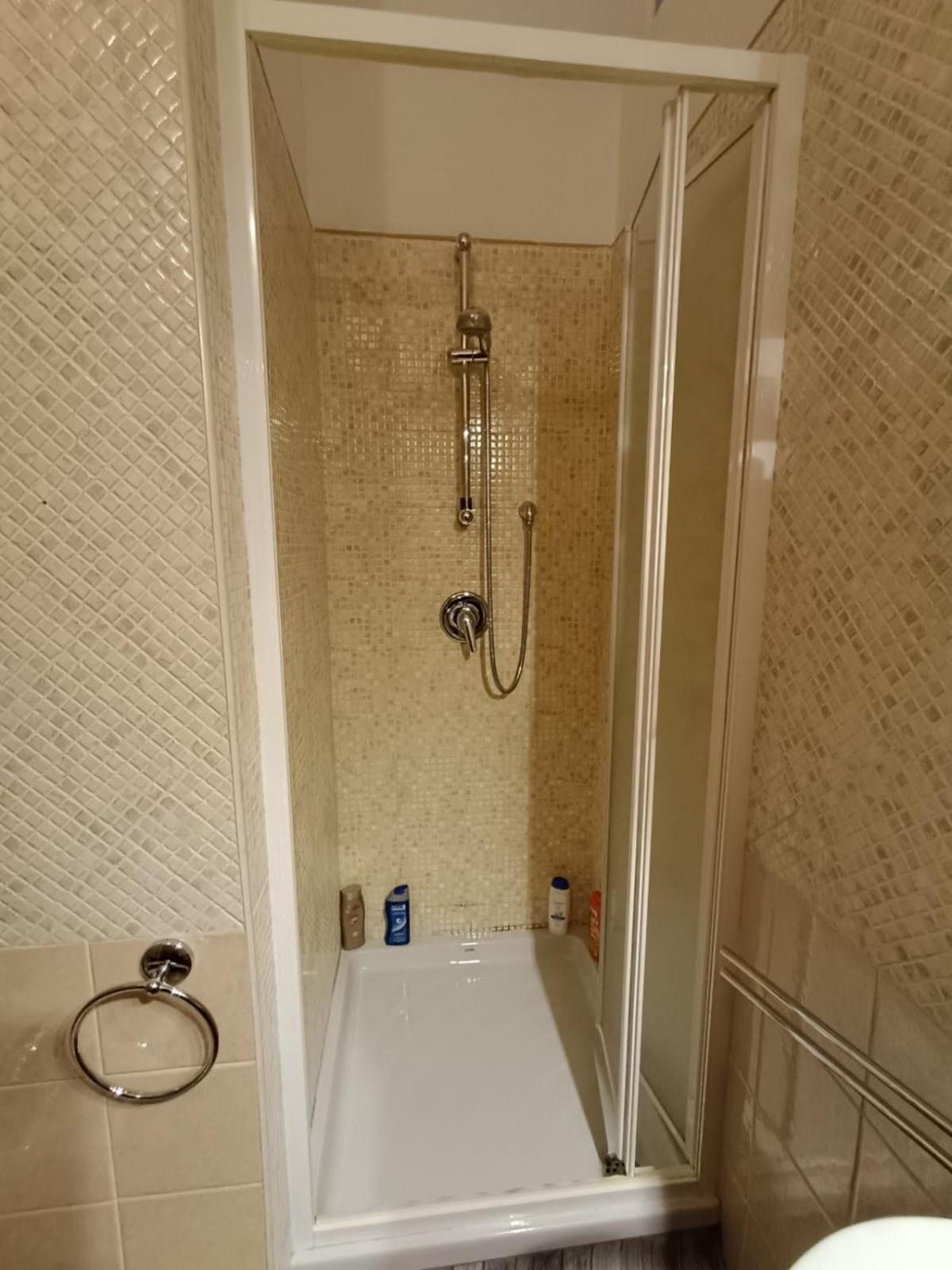 Orchidea Stanza Privata In Appartamento Condiviso "Sapori Di Mare" Cagliari Bagian luar foto