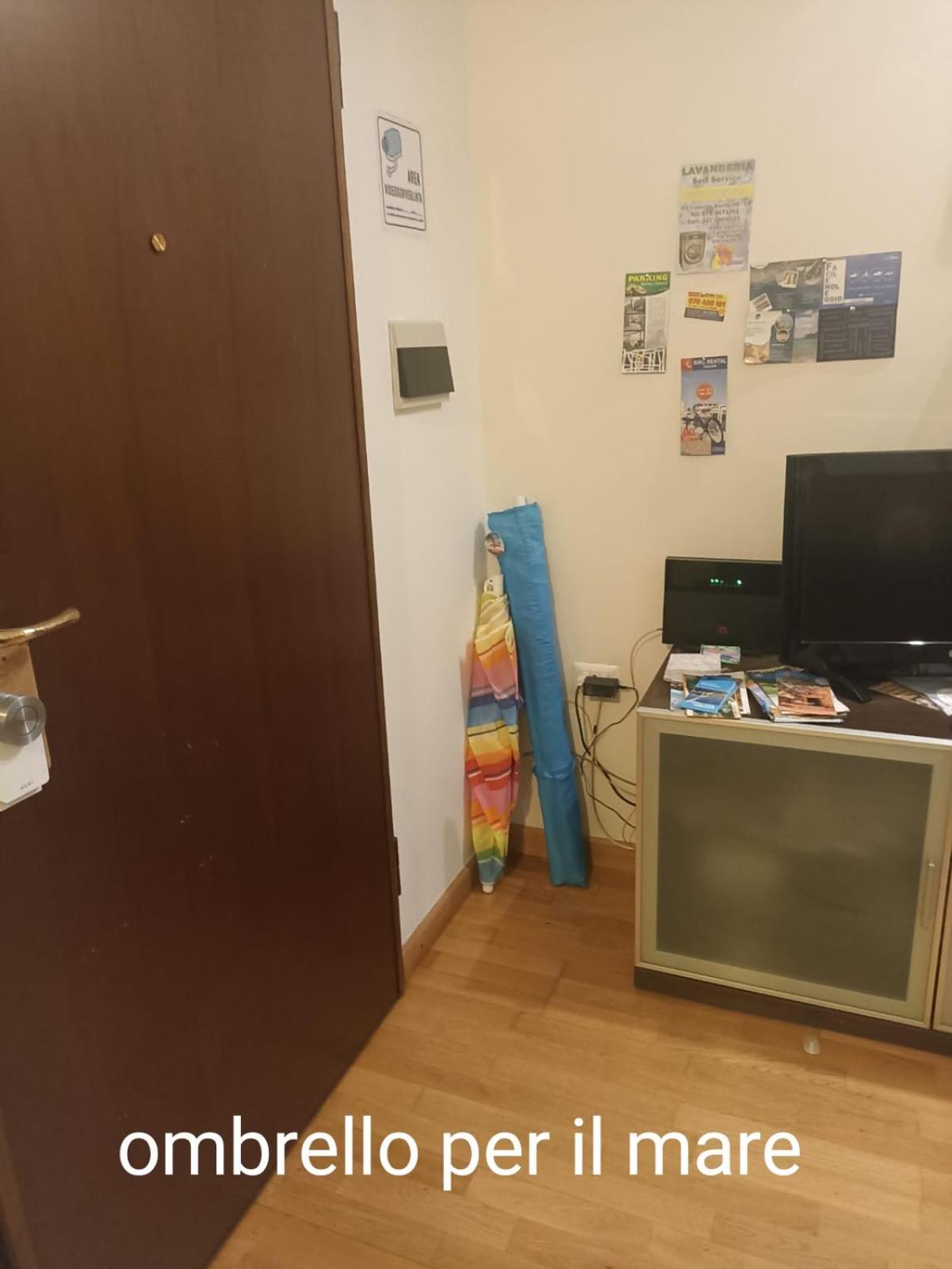 Orchidea Stanza Privata In Appartamento Condiviso "Sapori Di Mare" Cagliari Bagian luar foto